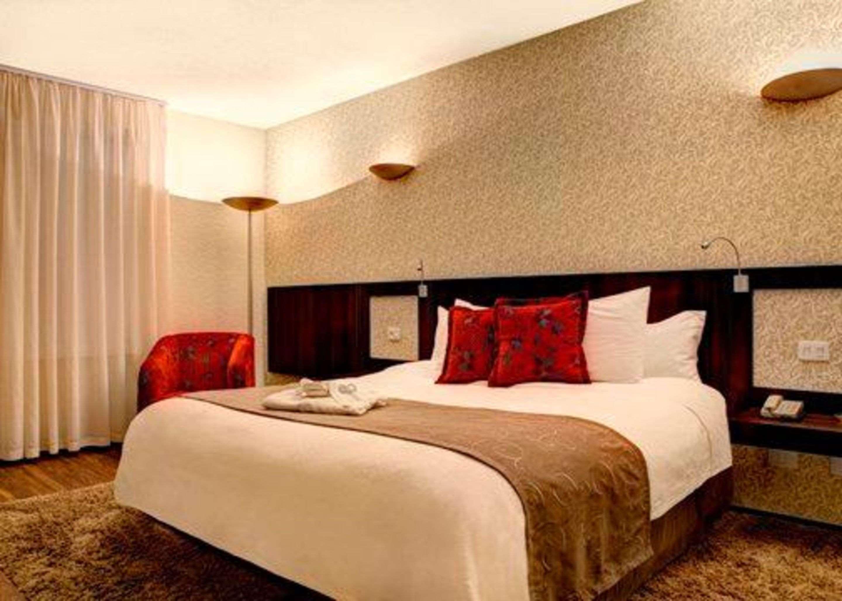 Quality Hotel Curitiba Oda fotoğraf